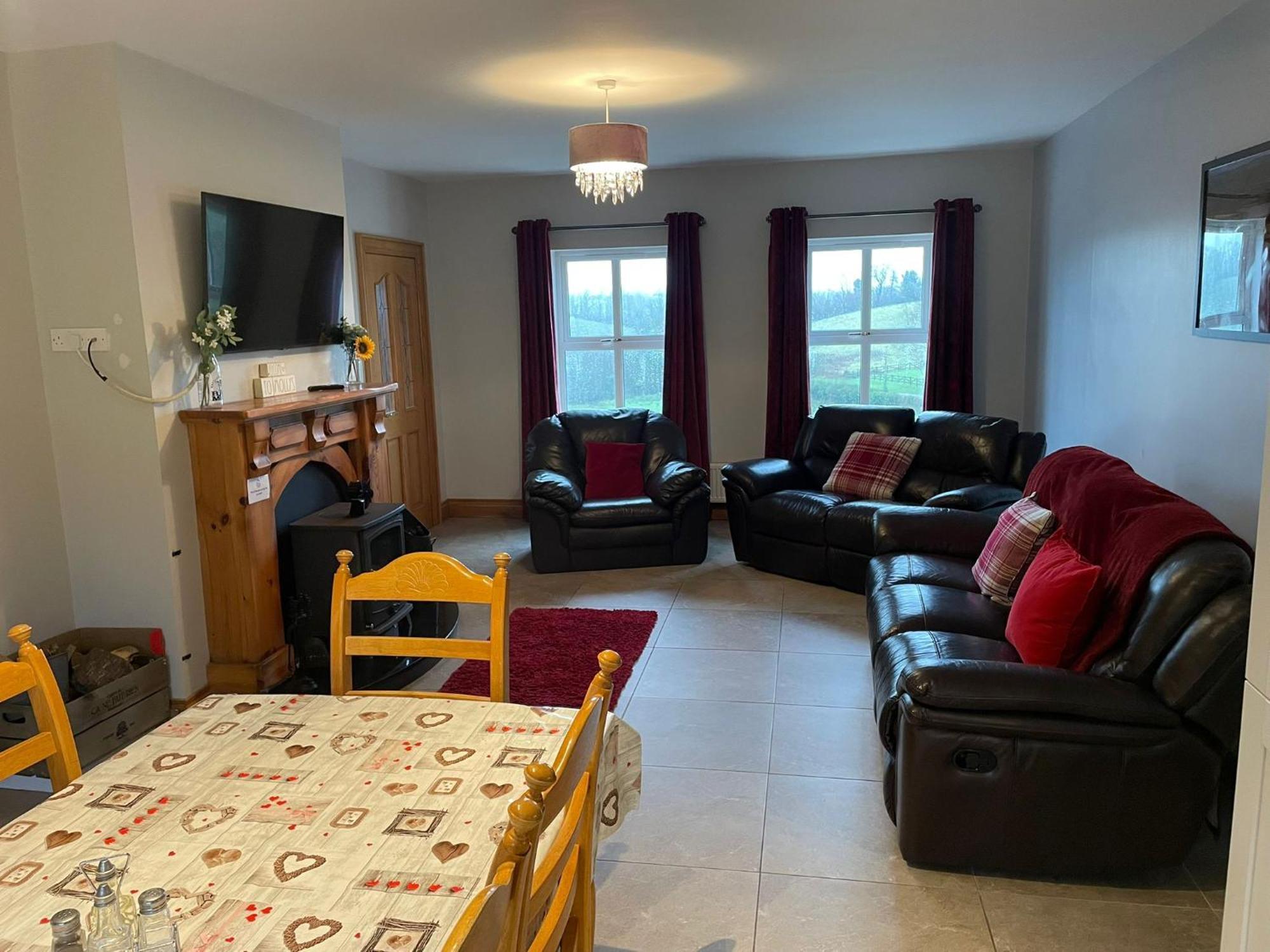 Molly'S Self Catering Accommodation Cavan Exterior photo